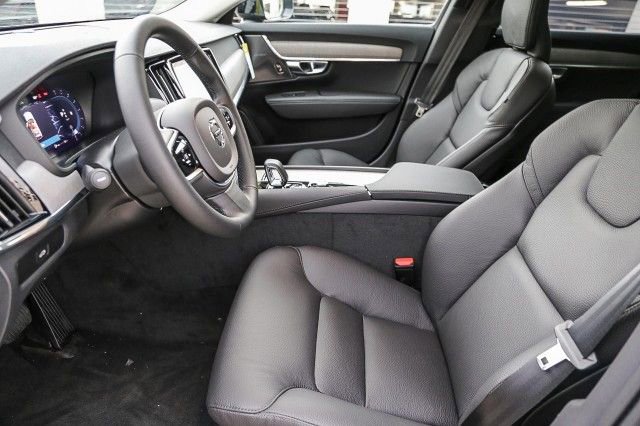 New 2025 Volvo V90 B6 Cross Country Plus w/ Protection Package Premier image 18