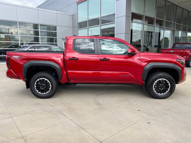 Used 2024 Toyota Tacoma TRD Off-Road w/ TRD Off Road Premium Package AWD/4WD image 9