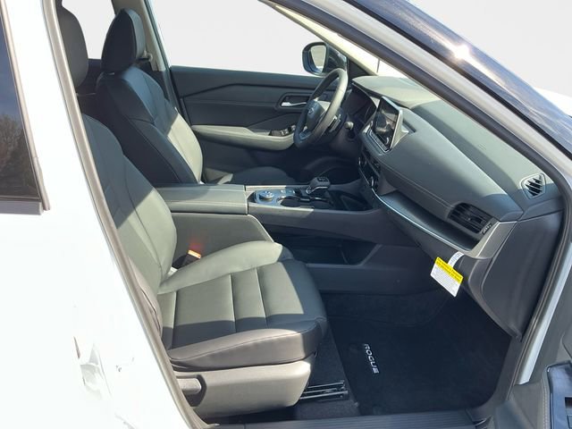 New 2026 Nissan Rogue SV AWD/4WD image 17