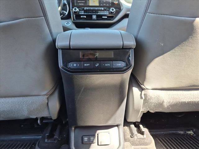 Used 2020 Toyota Highlander Limited AWD/4WD image 15