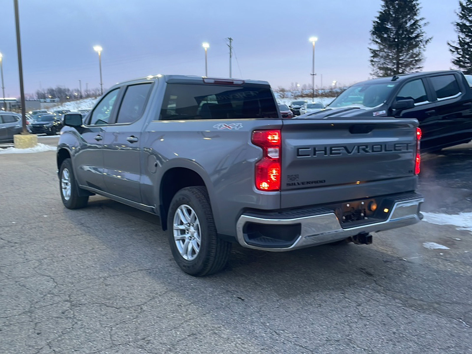 Used 2022 Chevrolet Silverado 1500 LT w/ Bed Protection Package image 6