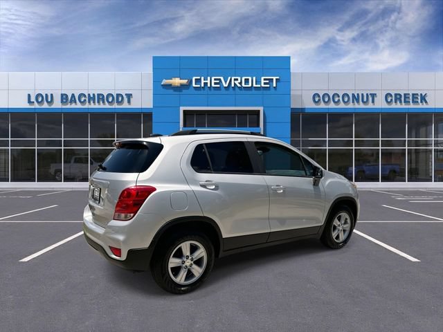 Used 2022 Chevrolet Trax LT w/ LT Convenience Package FWD image 8