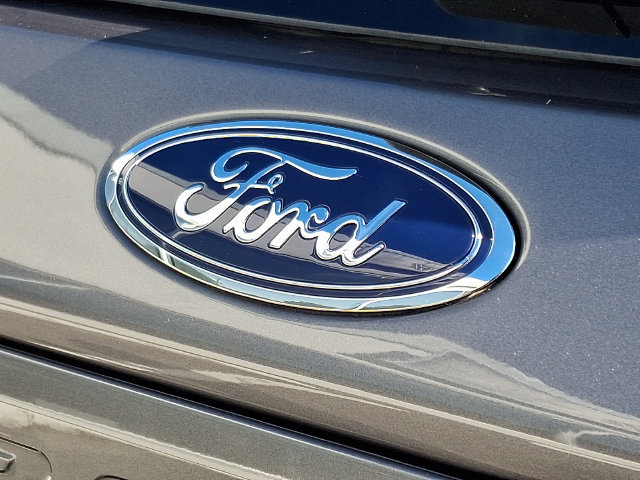 Used 2023 Ford Explorer XLT w/ Equipment Group 202A AWD/4WD image 30
