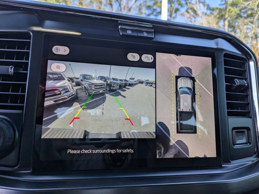 New 2026 Ford F250 Lariat w/ Black Appearance Package image 23