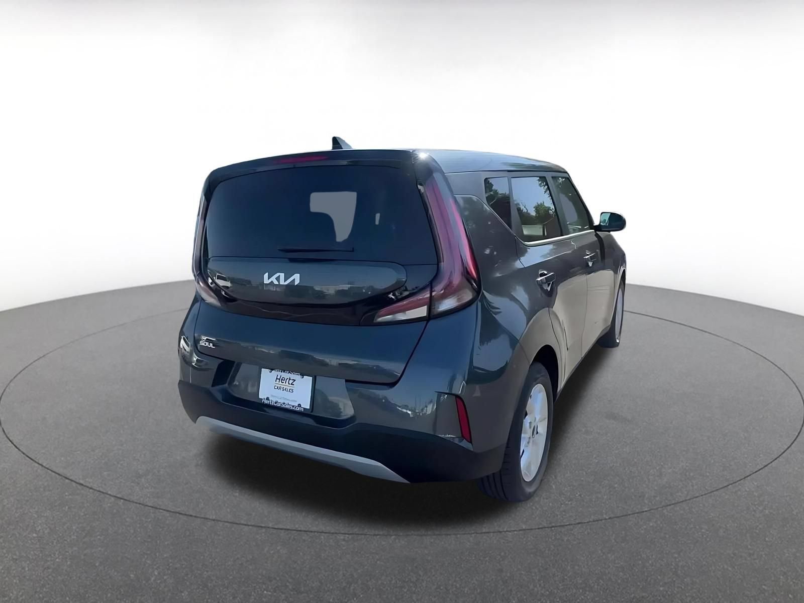 Used 2025 Kia Soul LX w/ LX Technology Package FWD image 14