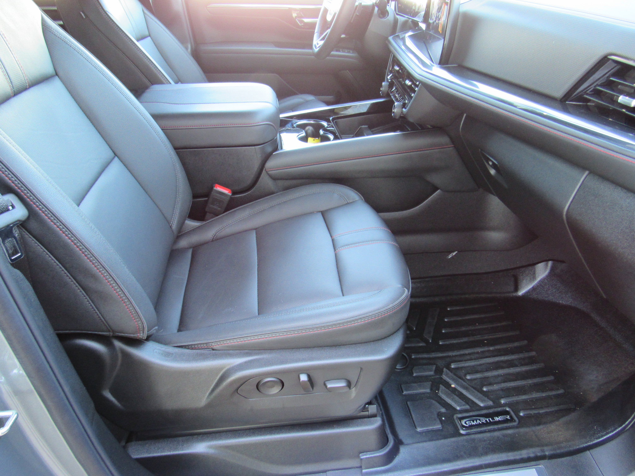 Used 2025 Chevrolet Tahoe RST w/ RST Capability Package AWD/4WD image 27