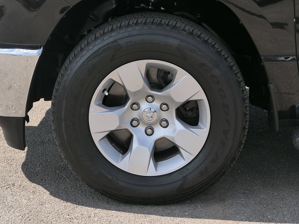 Used 2022 RAM 1500 Big Horn RWD image 11