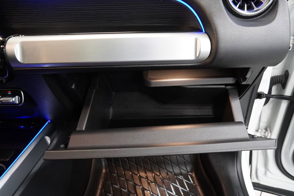 Used 2023 Mercedes-Benz GLB 250 4MATIC image 29