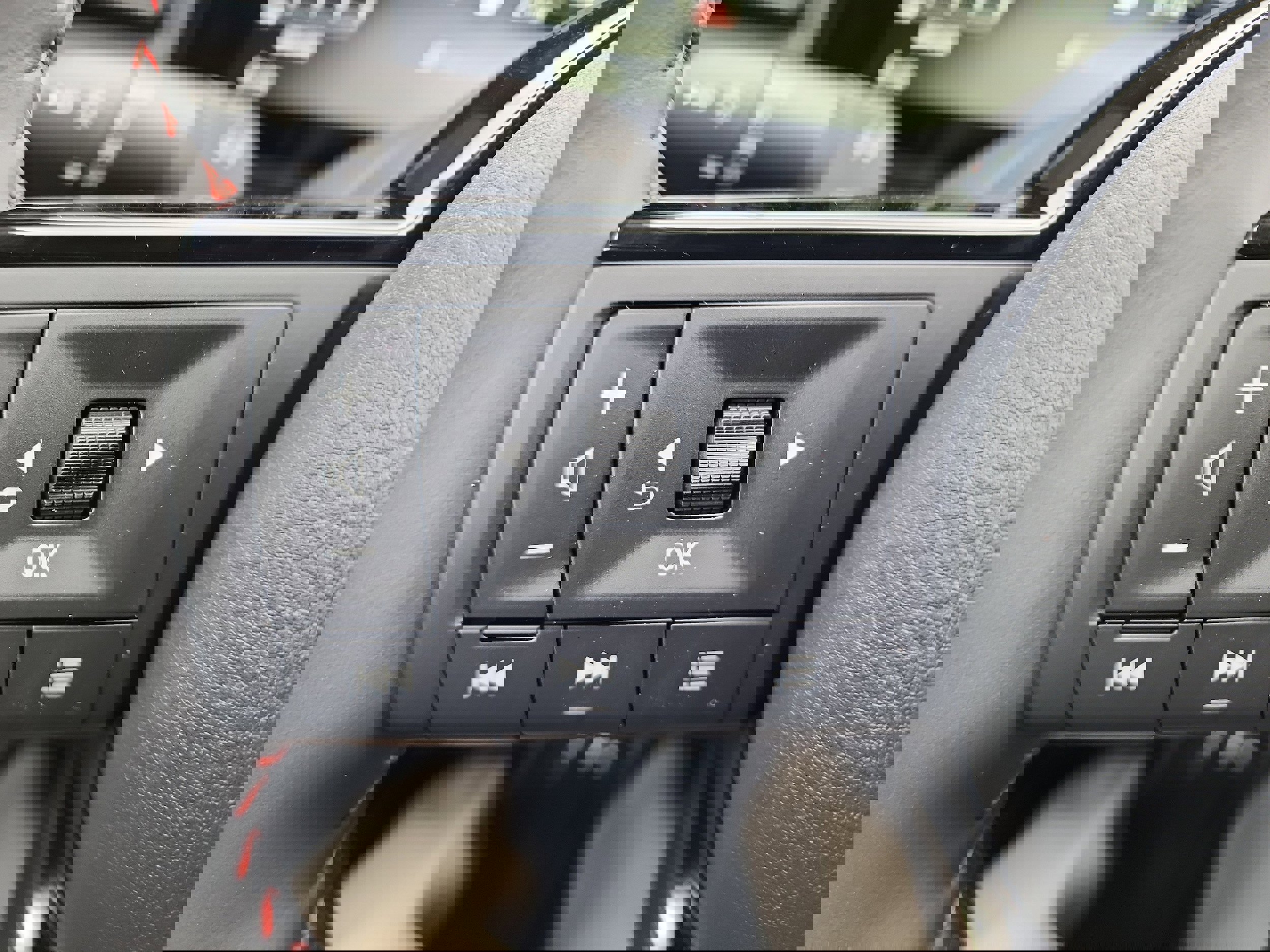 New 2026 Nissan Kicks SR image 18