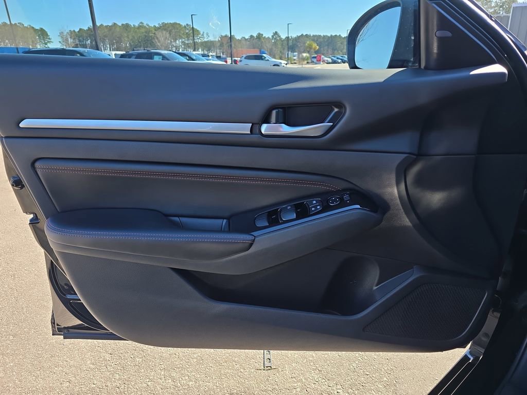 Used 2023 Nissan Altima 2.5 SR image 30