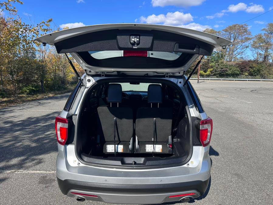 Used 2016 Ford Explorer XLT w/ Equipment Group 202A image 14