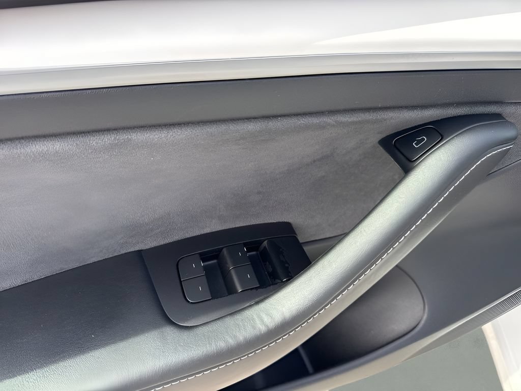 Used 2021 Tesla Model 3 Standard Range Plus RWD image 29