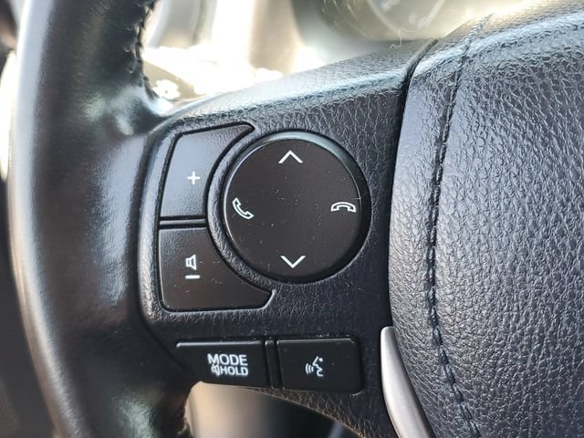 Used 2018 Toyota RAV4 XLE AWD/4WD image 12
