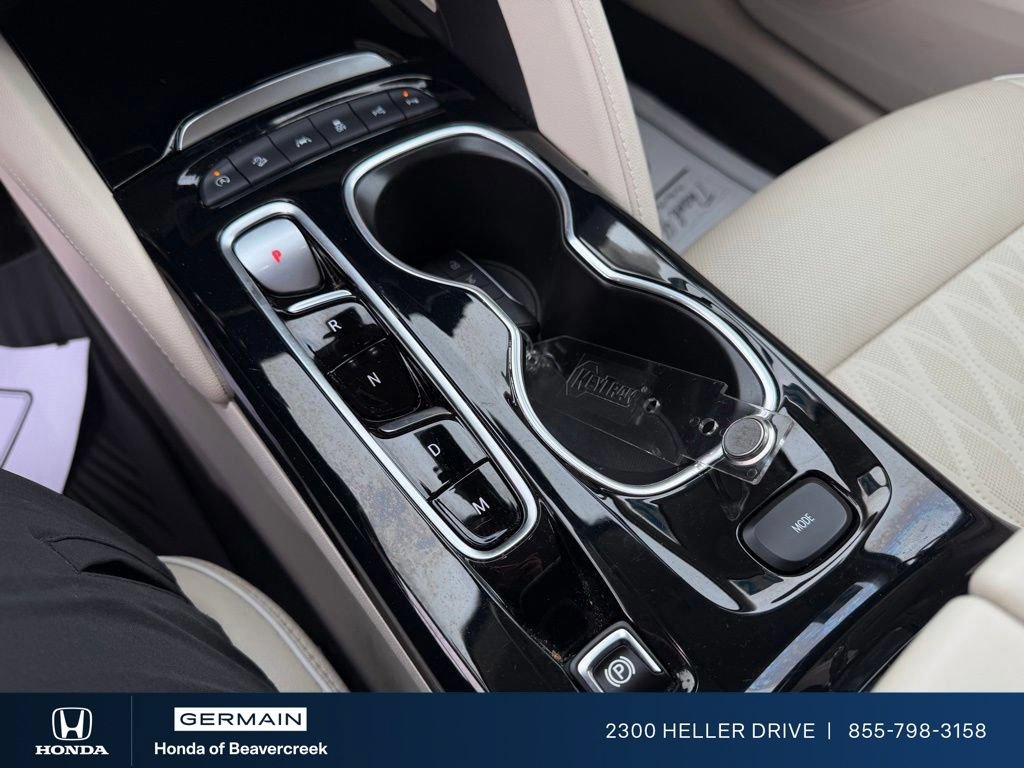 Used 2021 Buick Envision Avenir w/ Technology Package II AWD/4WD image 23