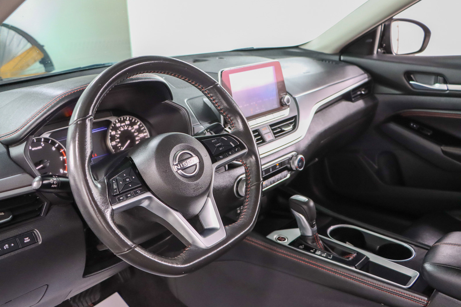 Used 2023 Nissan Altima 2.5 SR FWD image 22