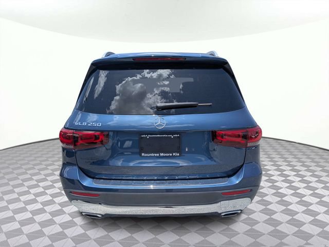 Used 2021 Mercedes-Benz GLB 250 w/ Premium Package image 4
