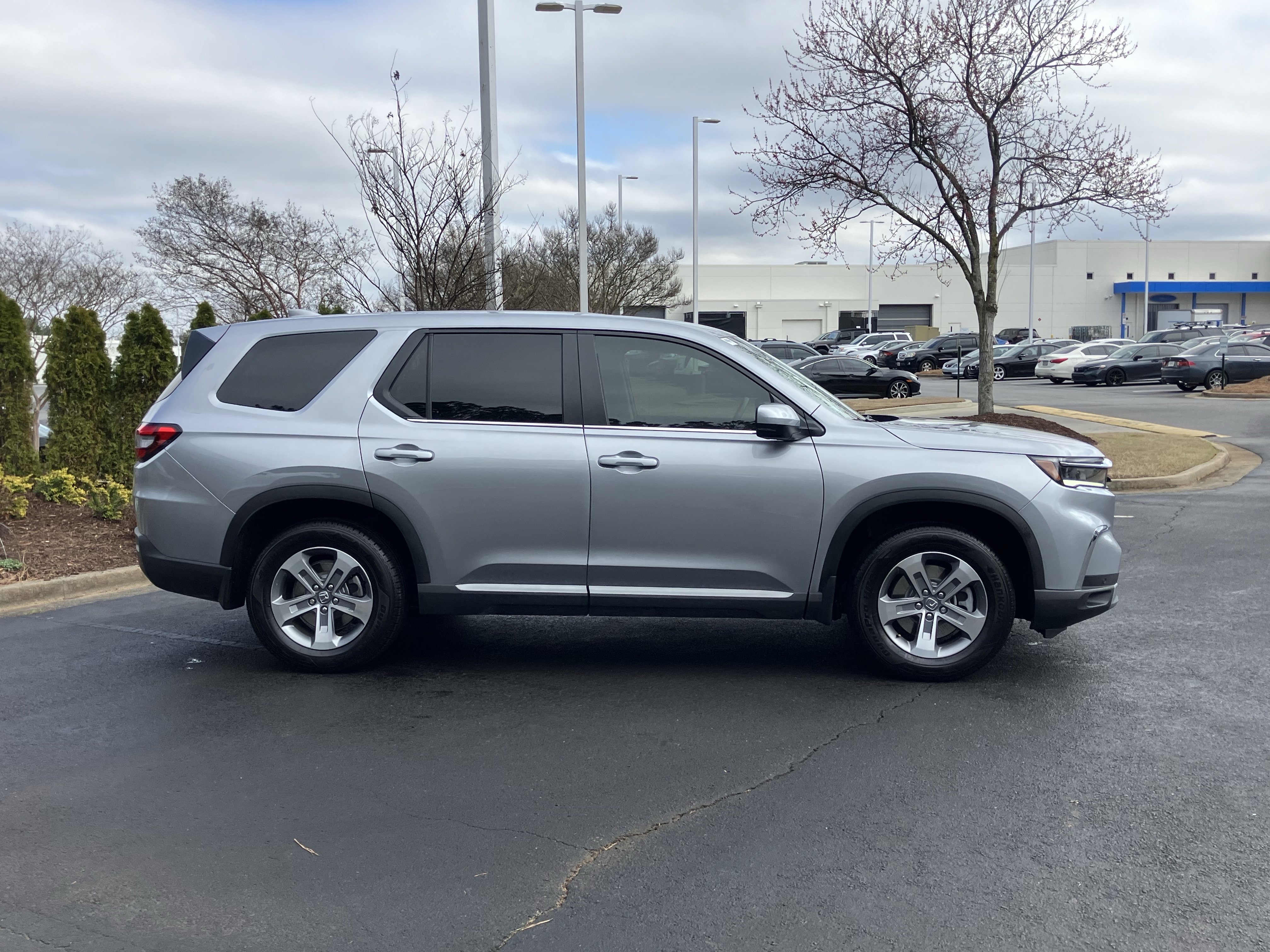 Certified 2025 Honda Pilot EX-L image 11