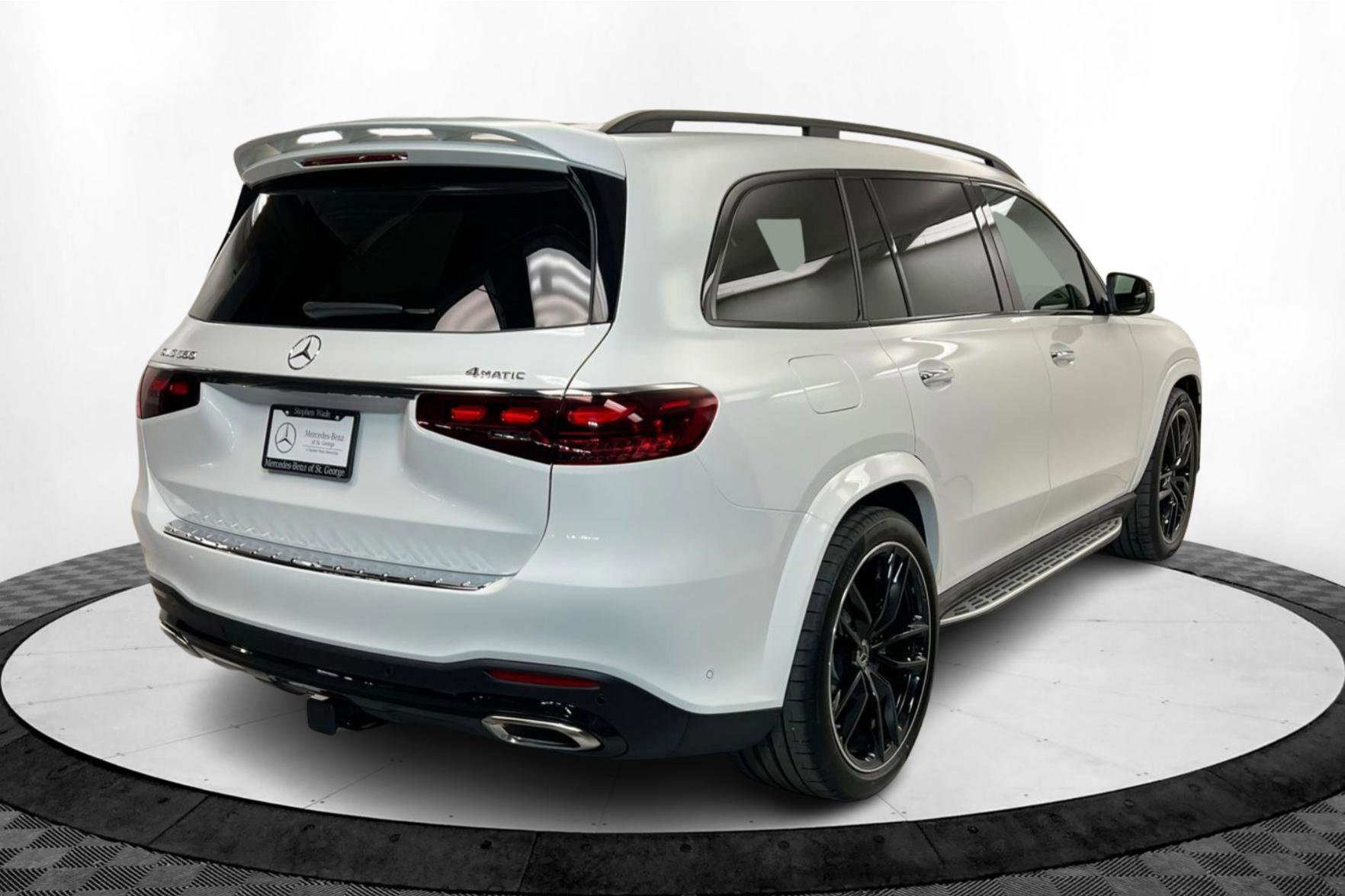 New 2026 Mercedes-Benz GLS 580 4MATIC image 5