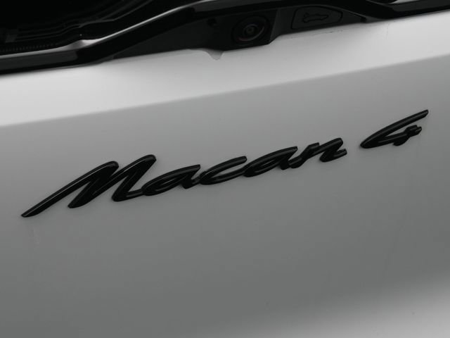 New 2024 Porsche Macan 4 Electric image 8