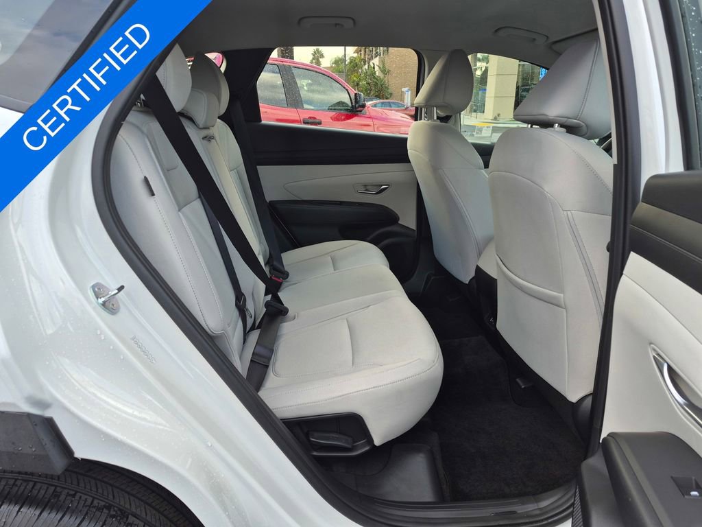 Used 2025 Hyundai Tucson SE image 23