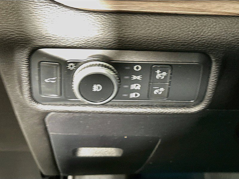 Used 2021 Ford Explorer Limited w/ Equipment Group 301A AWD/4WD image 10