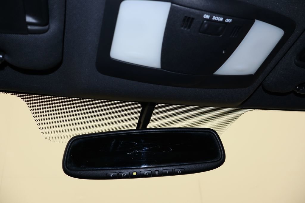 Used 2009 Nissan 370Z Touring image 16