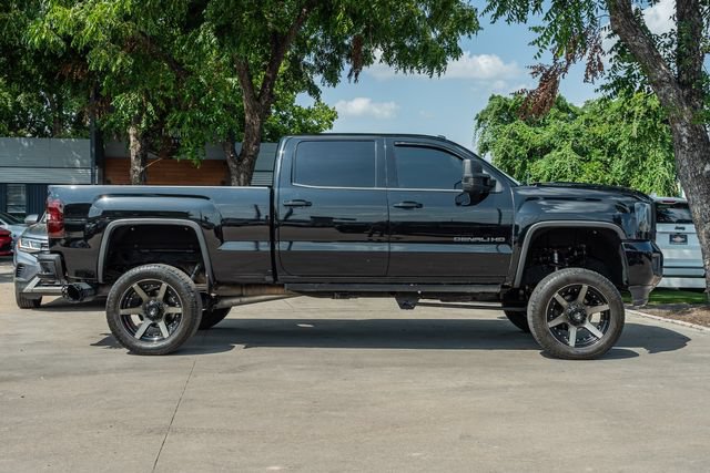 Used 2018 GMC Sierra 2500 Denali w/ Duramax Plus Package AWD/4WD image 7