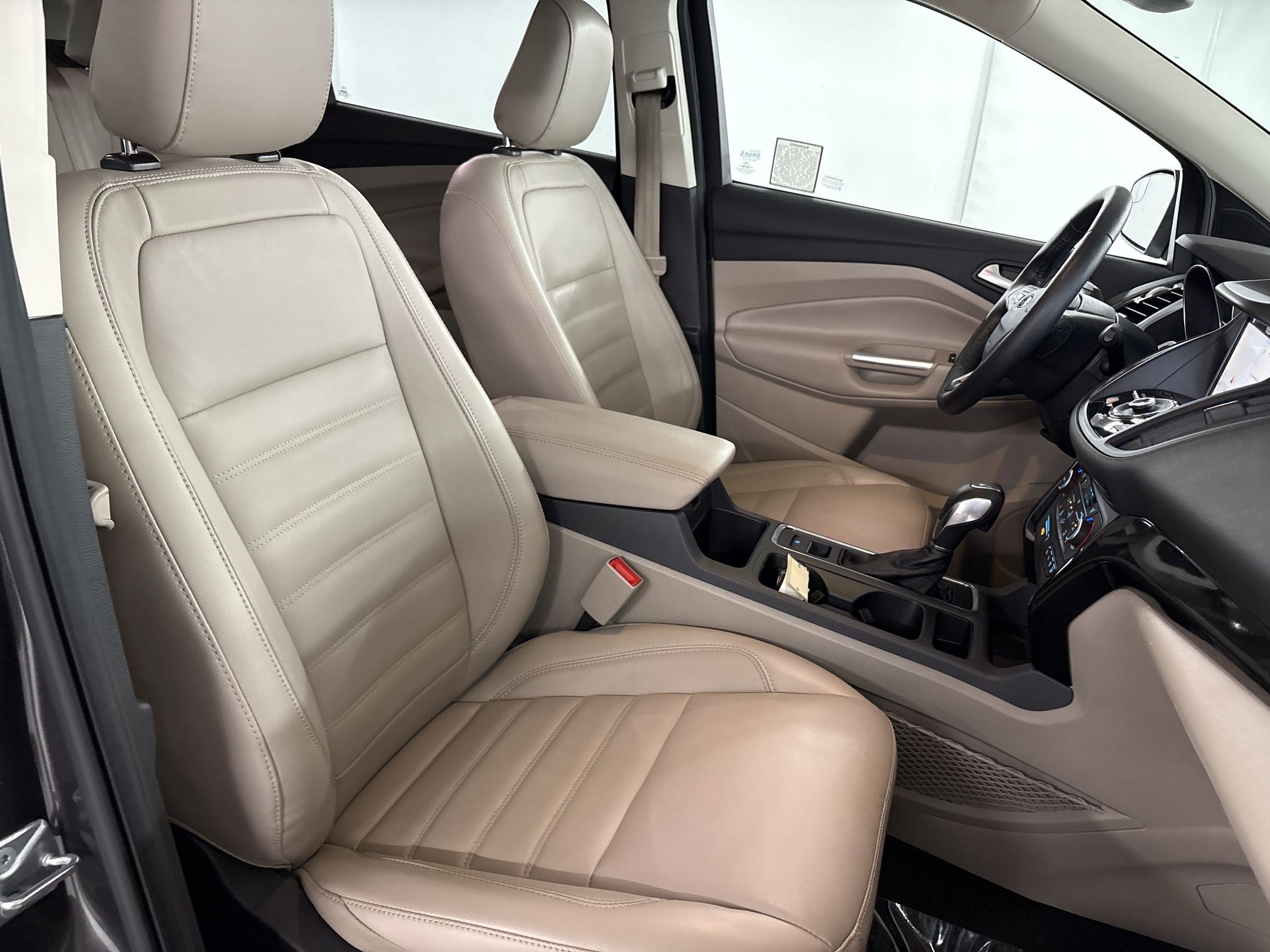 Used 2018 Ford Escape Titanium FWD image 31