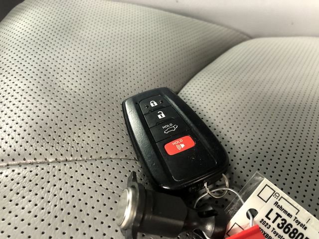 Used 2023 Toyota Highlander Limited image 30