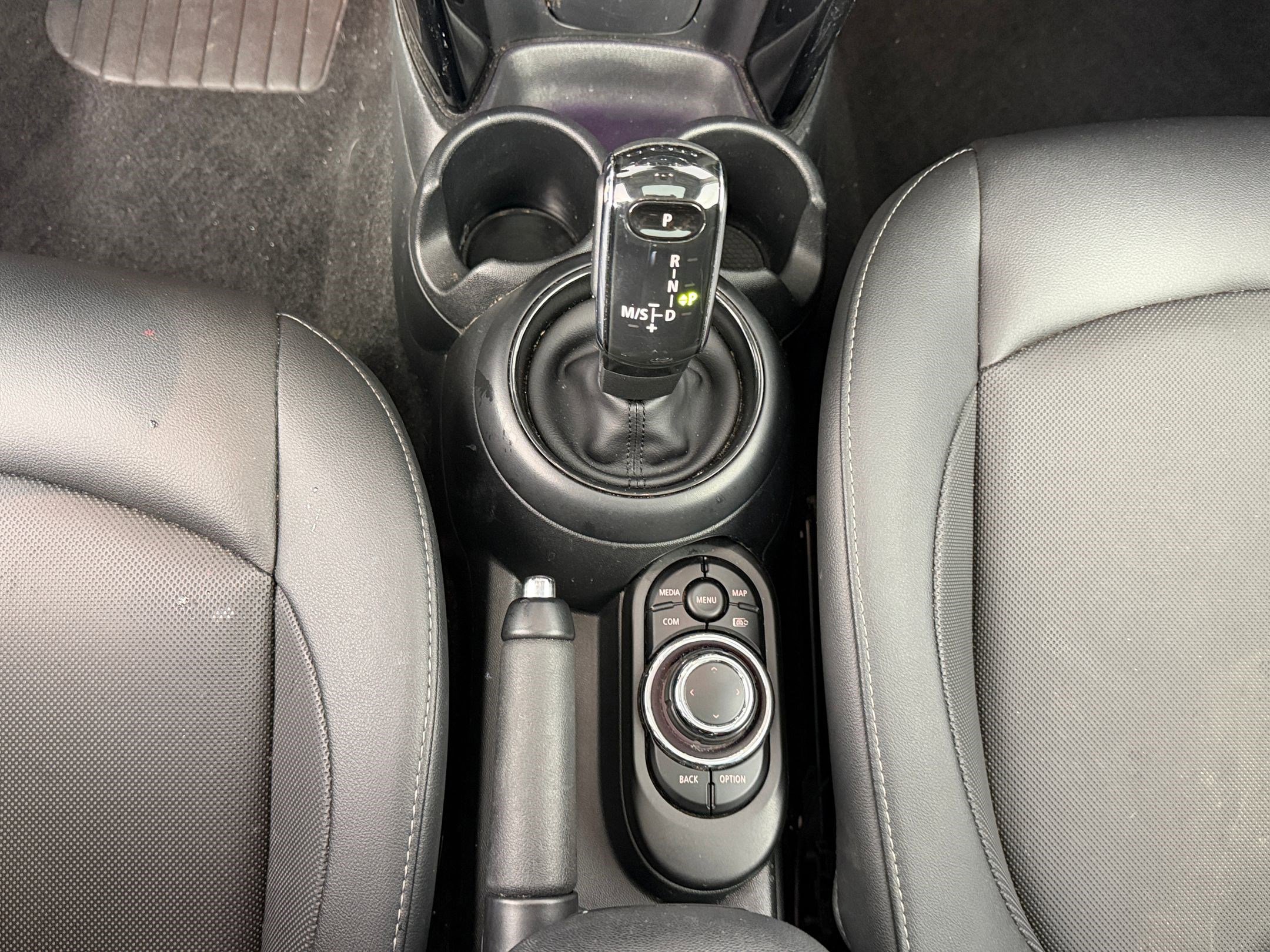 Used 2023 MINI Cooper 2-Door Hardtop image 24