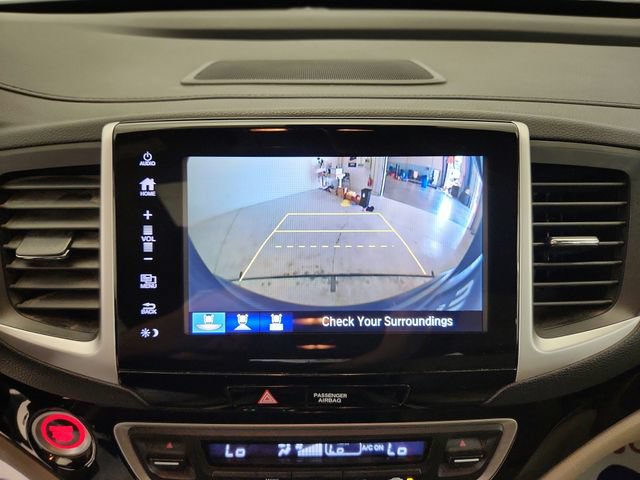 Used 2018 Honda Pilot Touring image 19