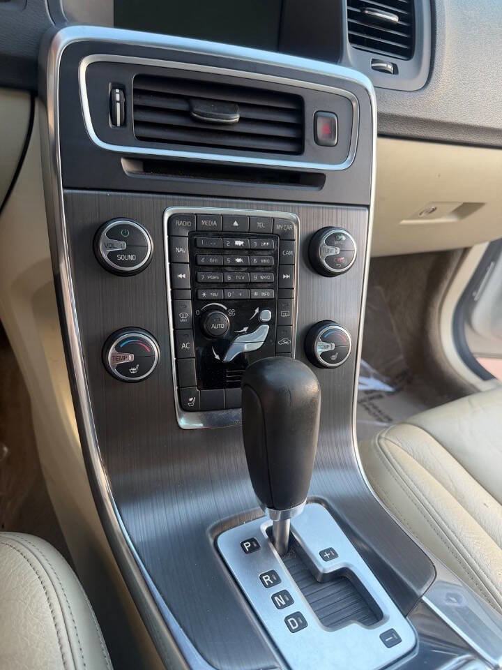 Used 2012 Volvo S60 T5 image 24