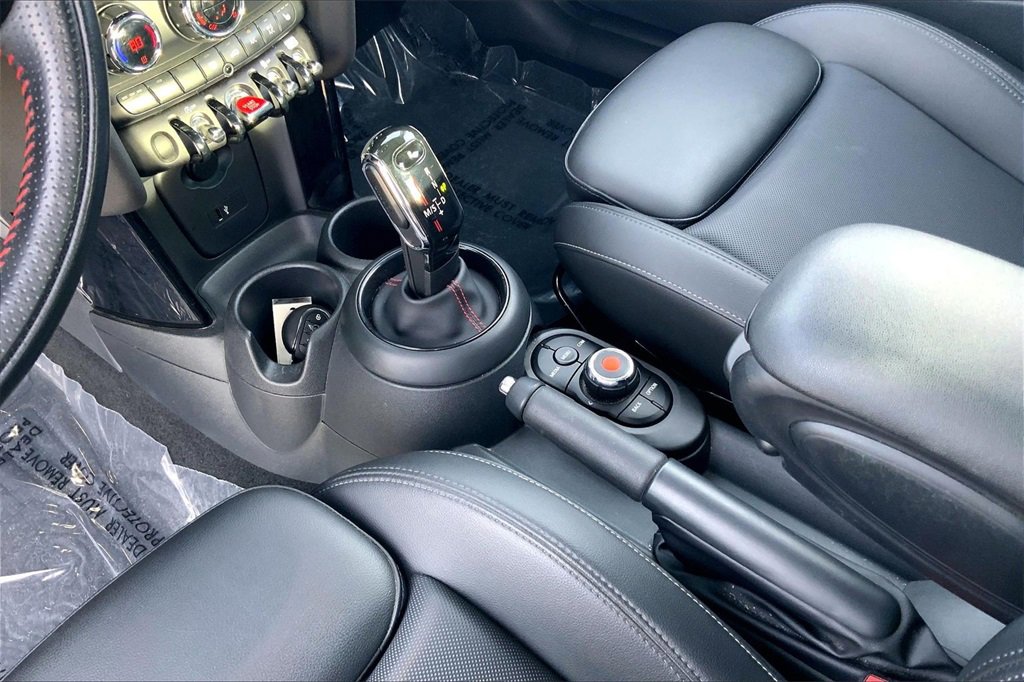 Used 2020 MINI Cooper S w/ Premium Package image 18
