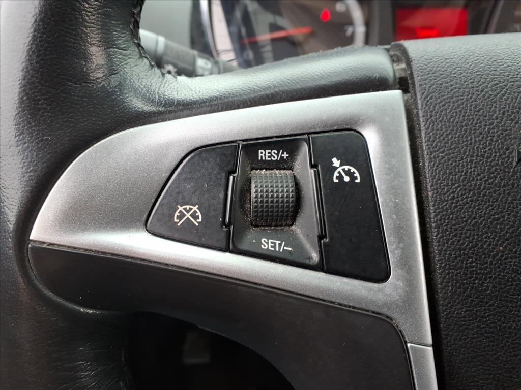 Used 2011 GMC Terrain SLT image 25