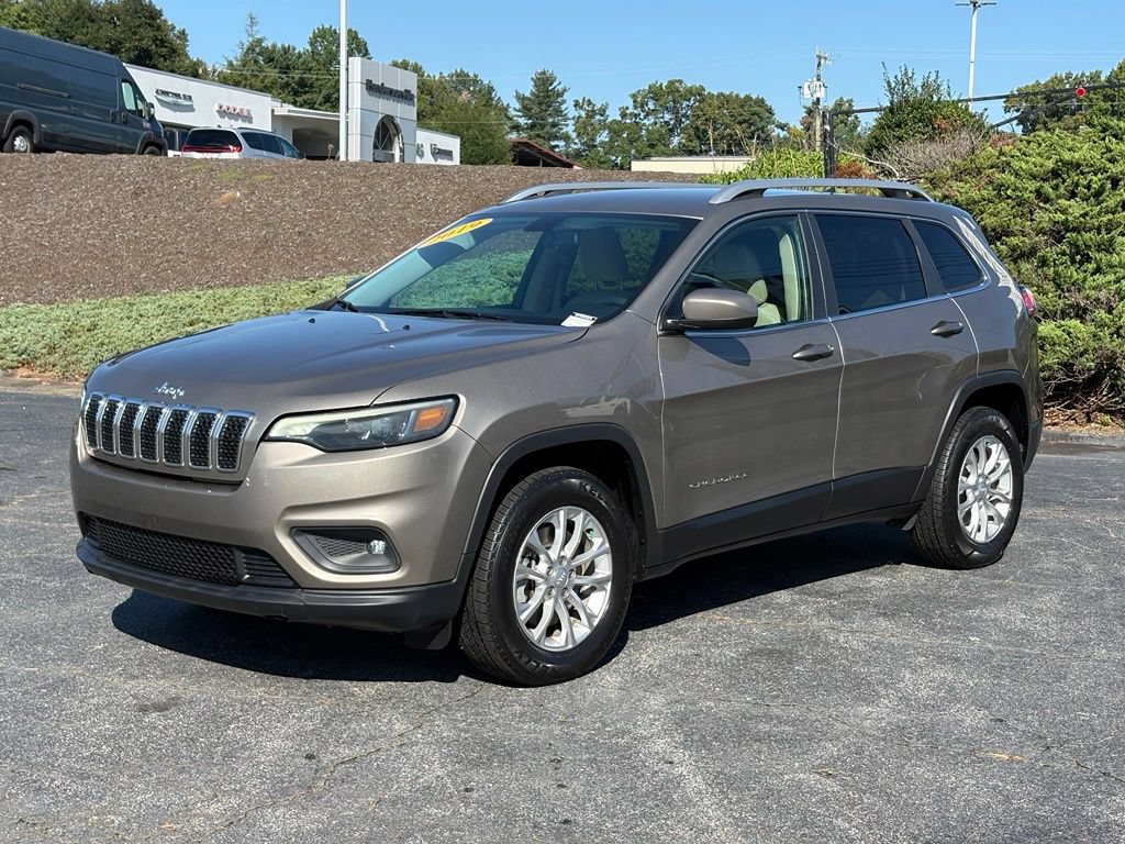 Used 2019 Jeep Cherokee Latitude w/ Popular Appearance Group AWD/4WD image 6