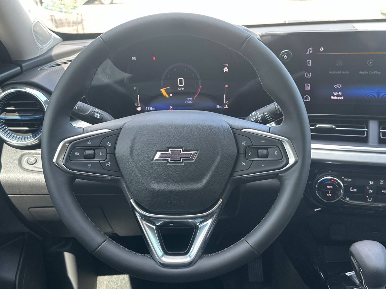 New 2026 Chevrolet Trax LT w/ Driver Confidence Package FWD image 14