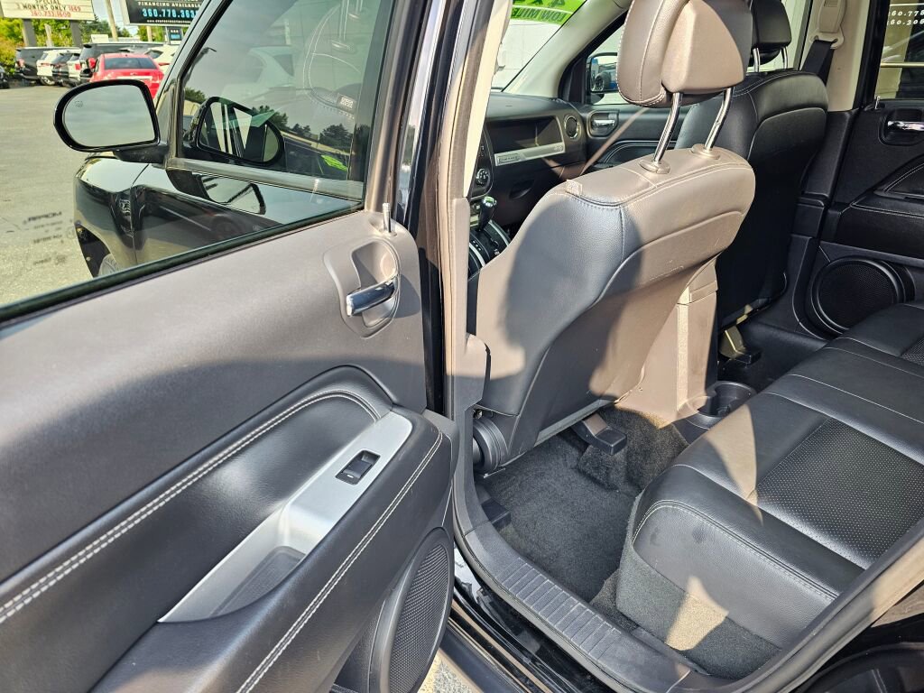 Used 2016 Jeep Compass High Altitude image 14