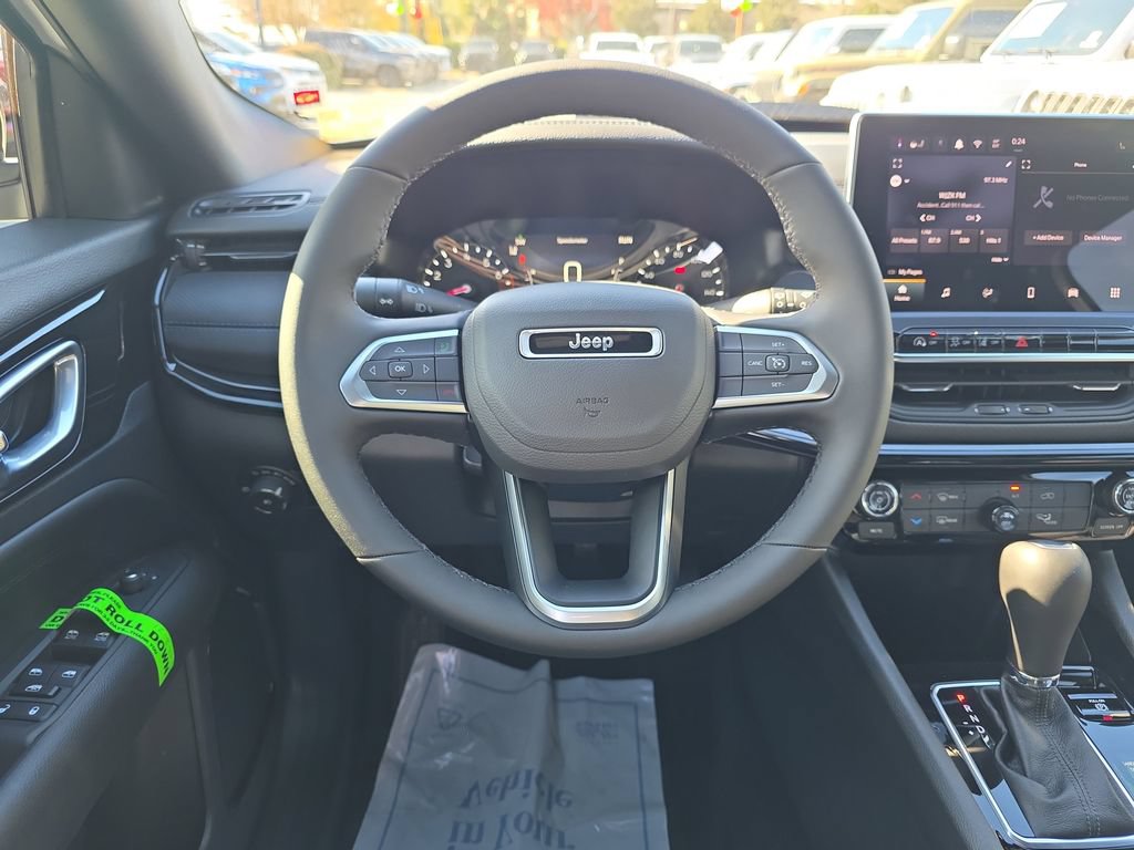 New 2026 Jeep Compass Latitude AWD/4WD image 15