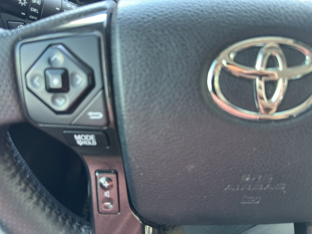 Used 2018 Toyota 4Runner TRD Off-Road Premium w/ TRD Performance Package AWD/4WD image 8