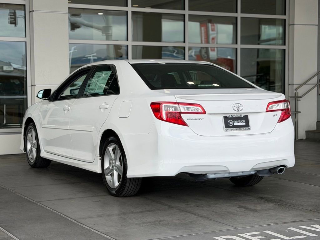 Used 2014 Toyota Camry SE FWD image 9