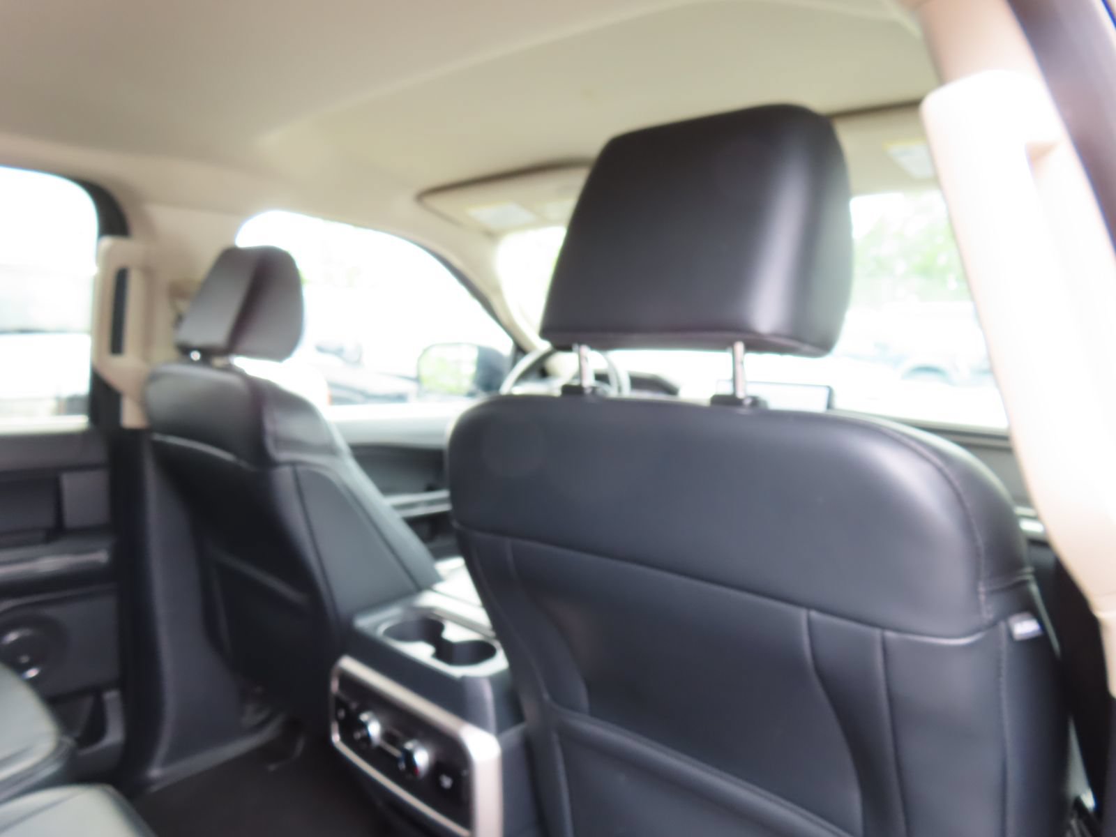 Used 2024 Ford Expedition Max XLT AWD/4WD image 32