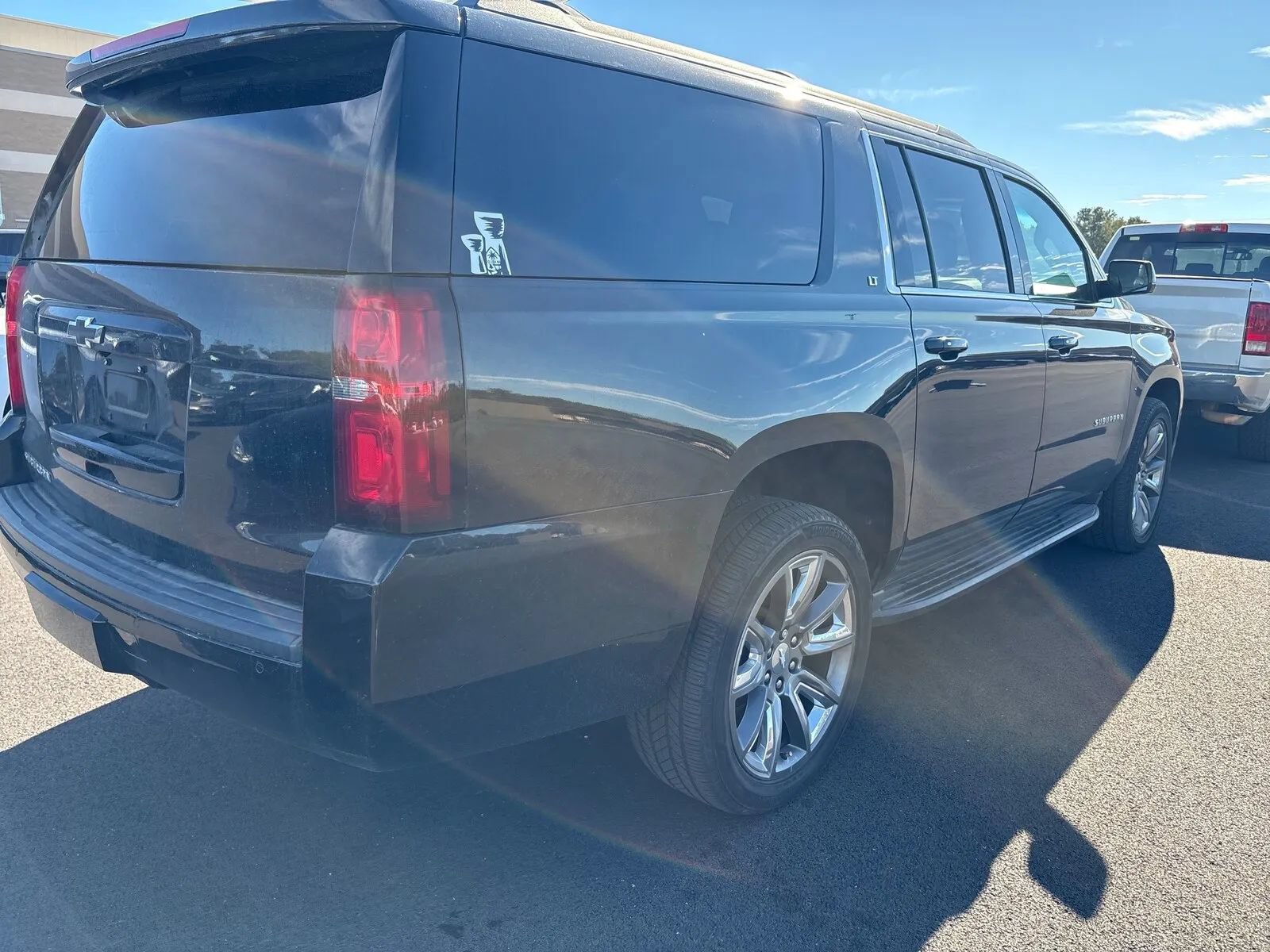 Used 2020 Chevrolet Suburban LT AWD/4WD image 2