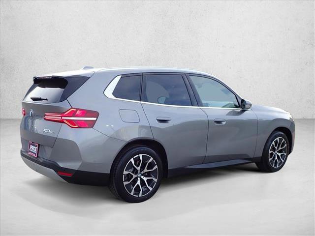 Used 2025 BMW X3 xDrive30i AWD/4WD image 4