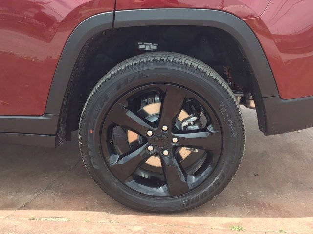 New 2025 Jeep Grand Cherokee Altitude image 21