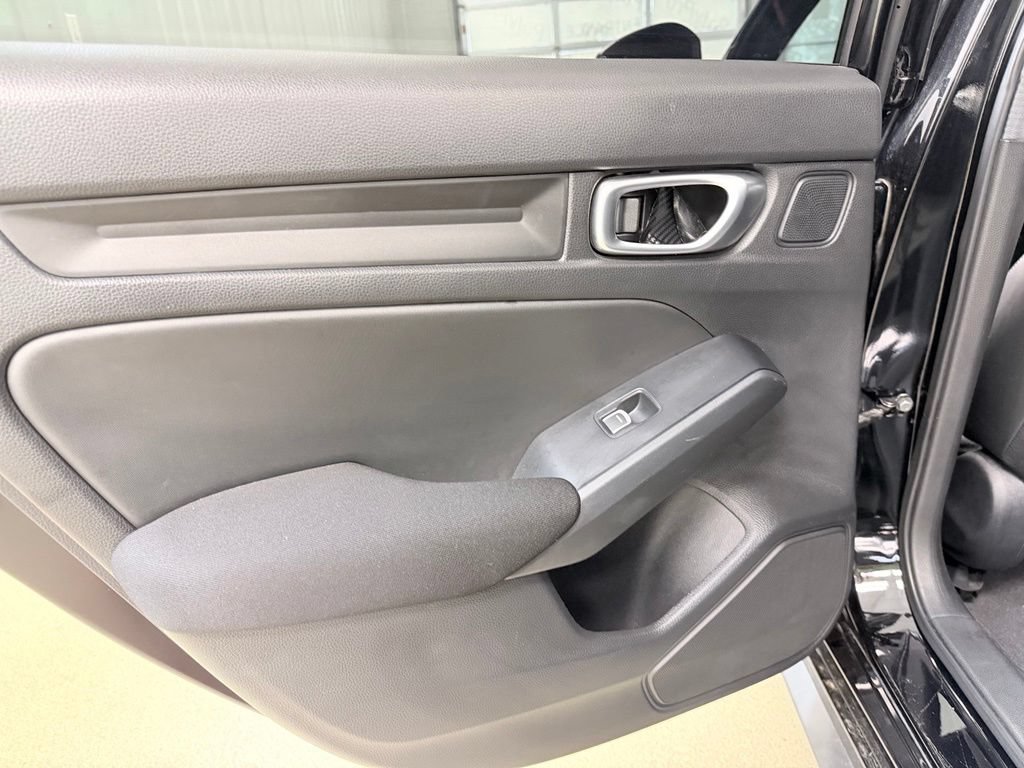 Used 2023 Honda Civic Sport image 16