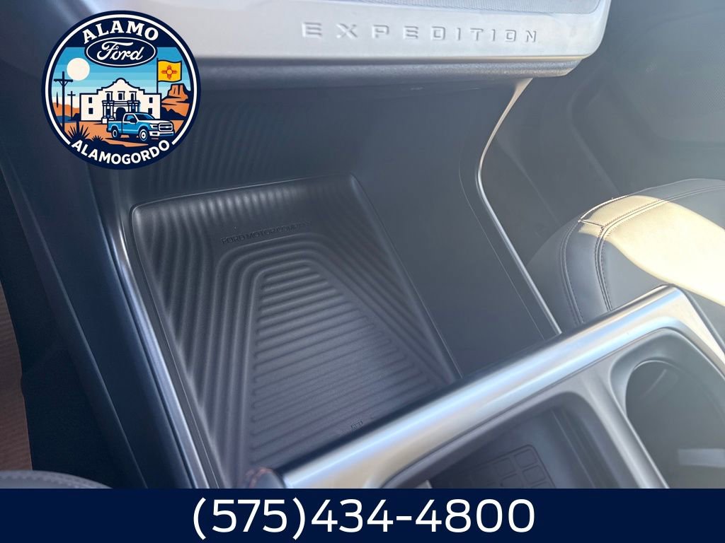 New 2025 Ford Expedition Active AWD/4WD image 10