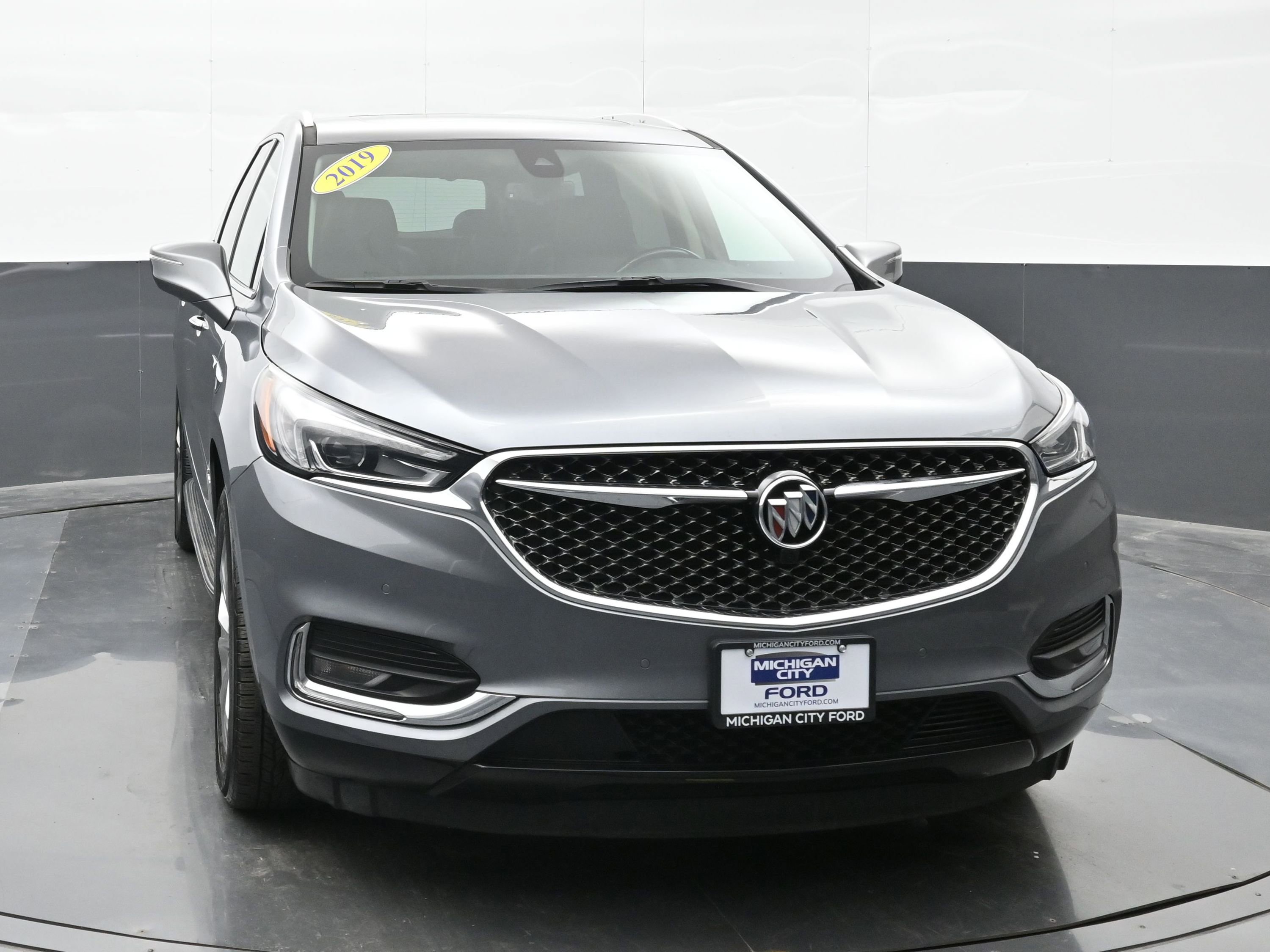 Used 2019 Buick Enclave Avenir w/ Avenir Technology Package image 2