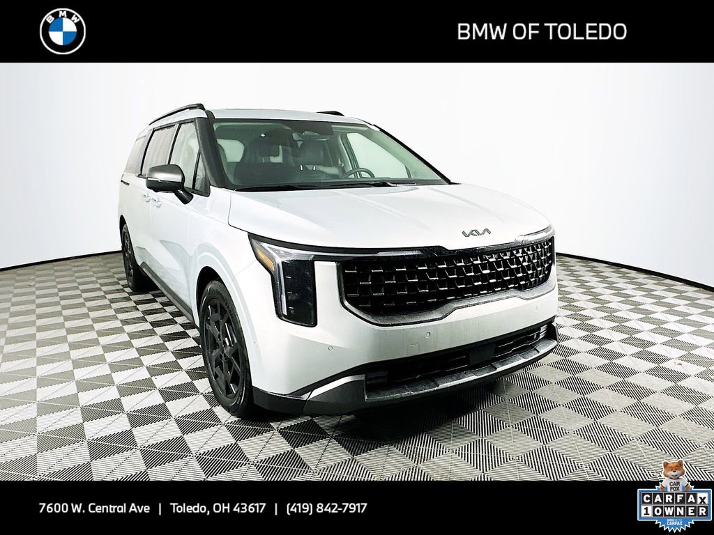 Used 2026 Kia Carnival SX w/ SX Dark Edition Package image 1