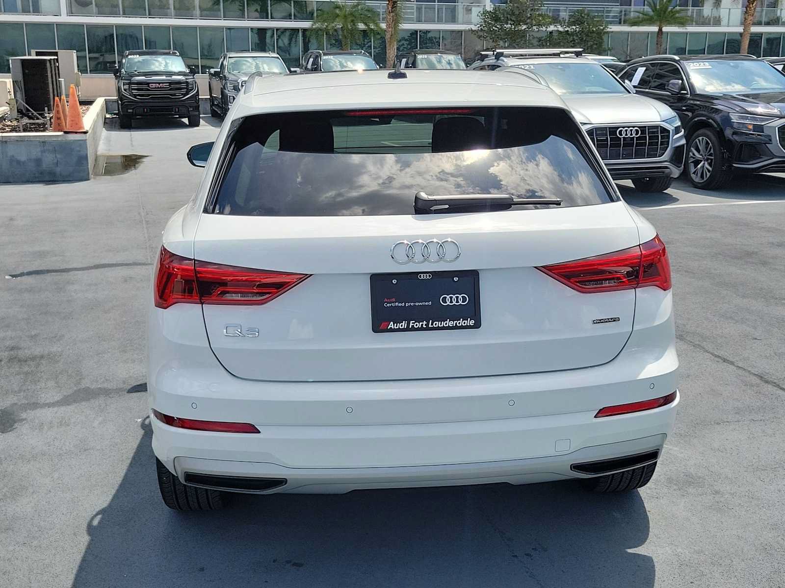 Certified 2024 Audi Q3 2.0T Premium w/ Convenience Package AWD/4WD image 5