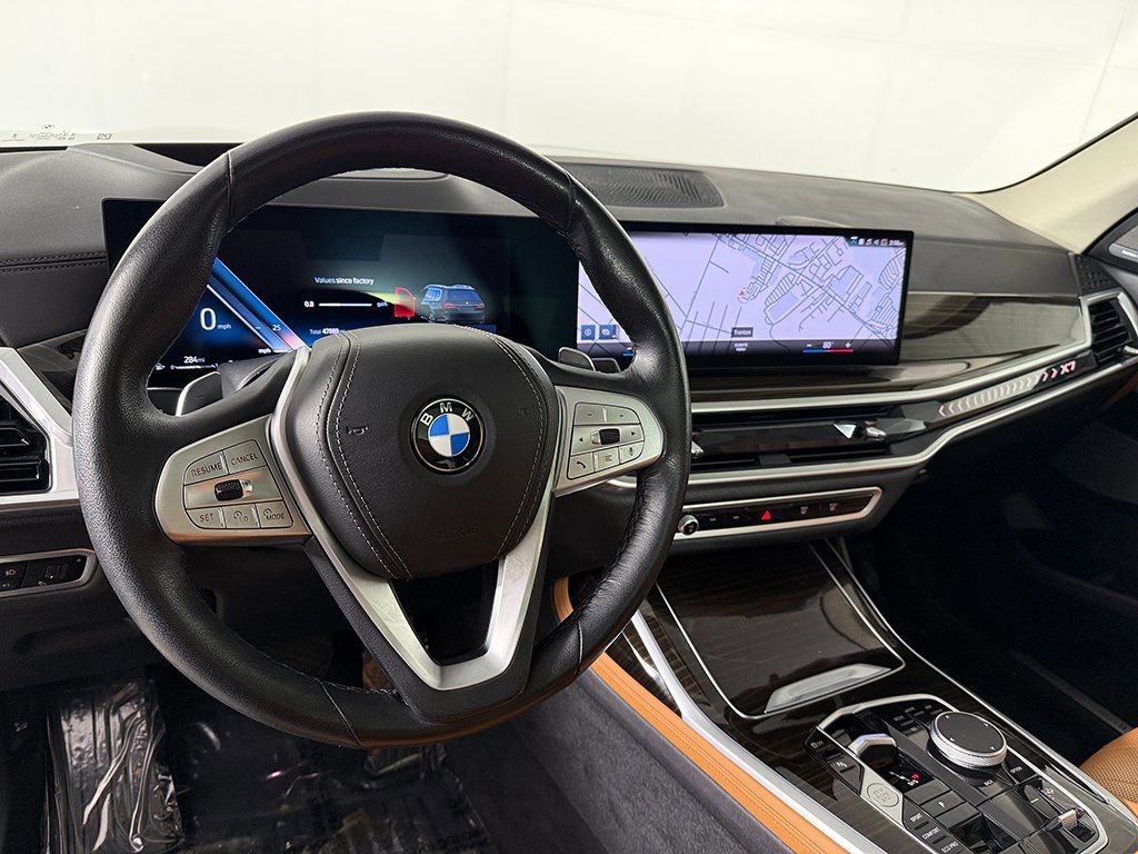 Used 2023 BMW X7 xDrive40i w/ Premium Package image 28